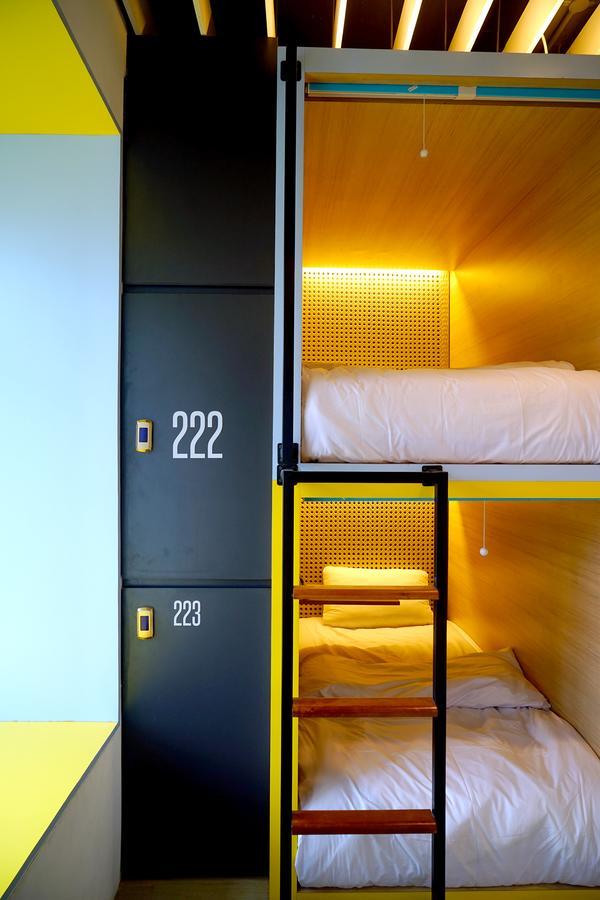 Borough Capsule Hostel Bali Legian  Ngoại thất bức ảnh