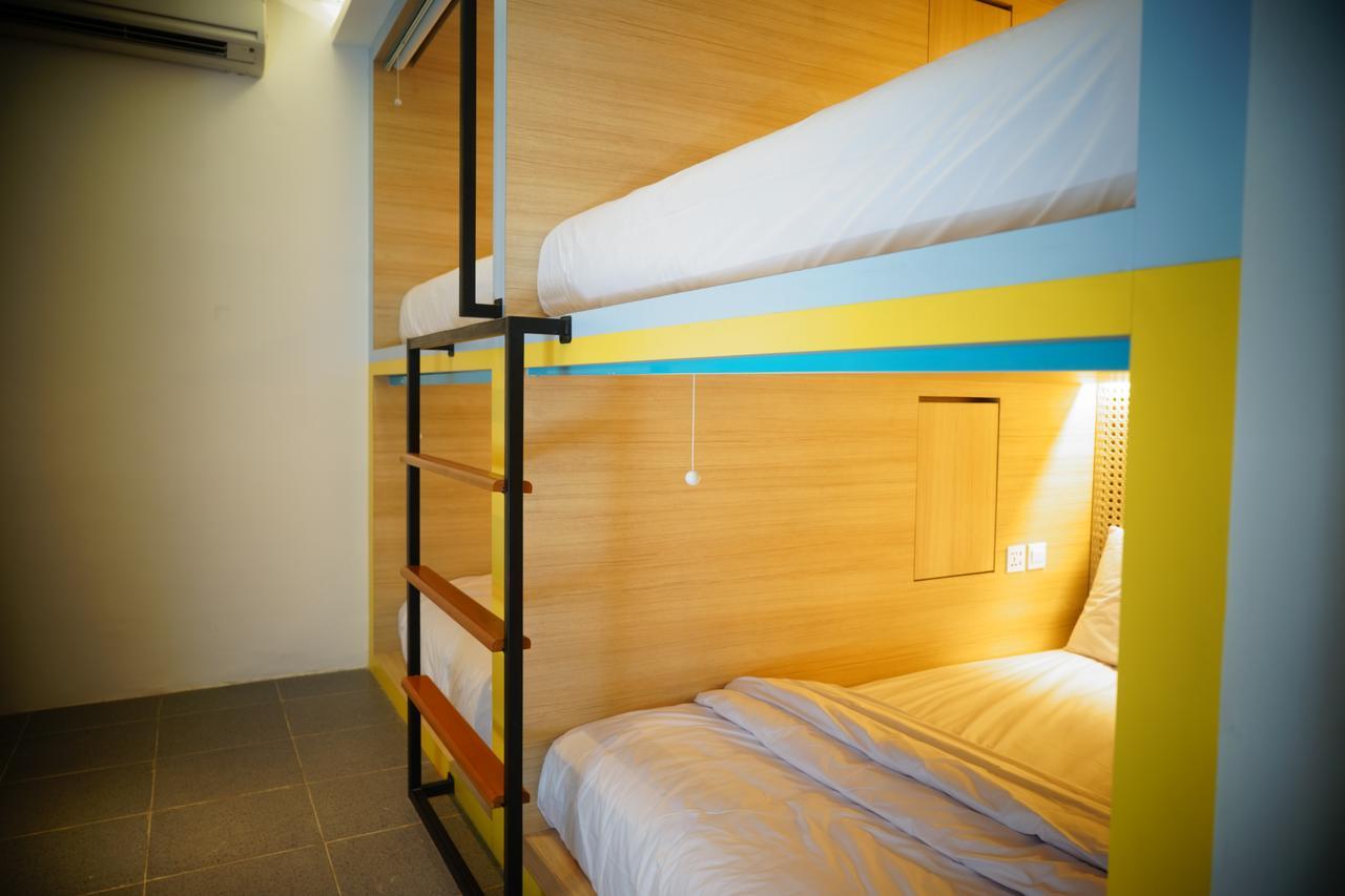 Borough Capsule Hostel Bali Legian  Ngoại thất bức ảnh